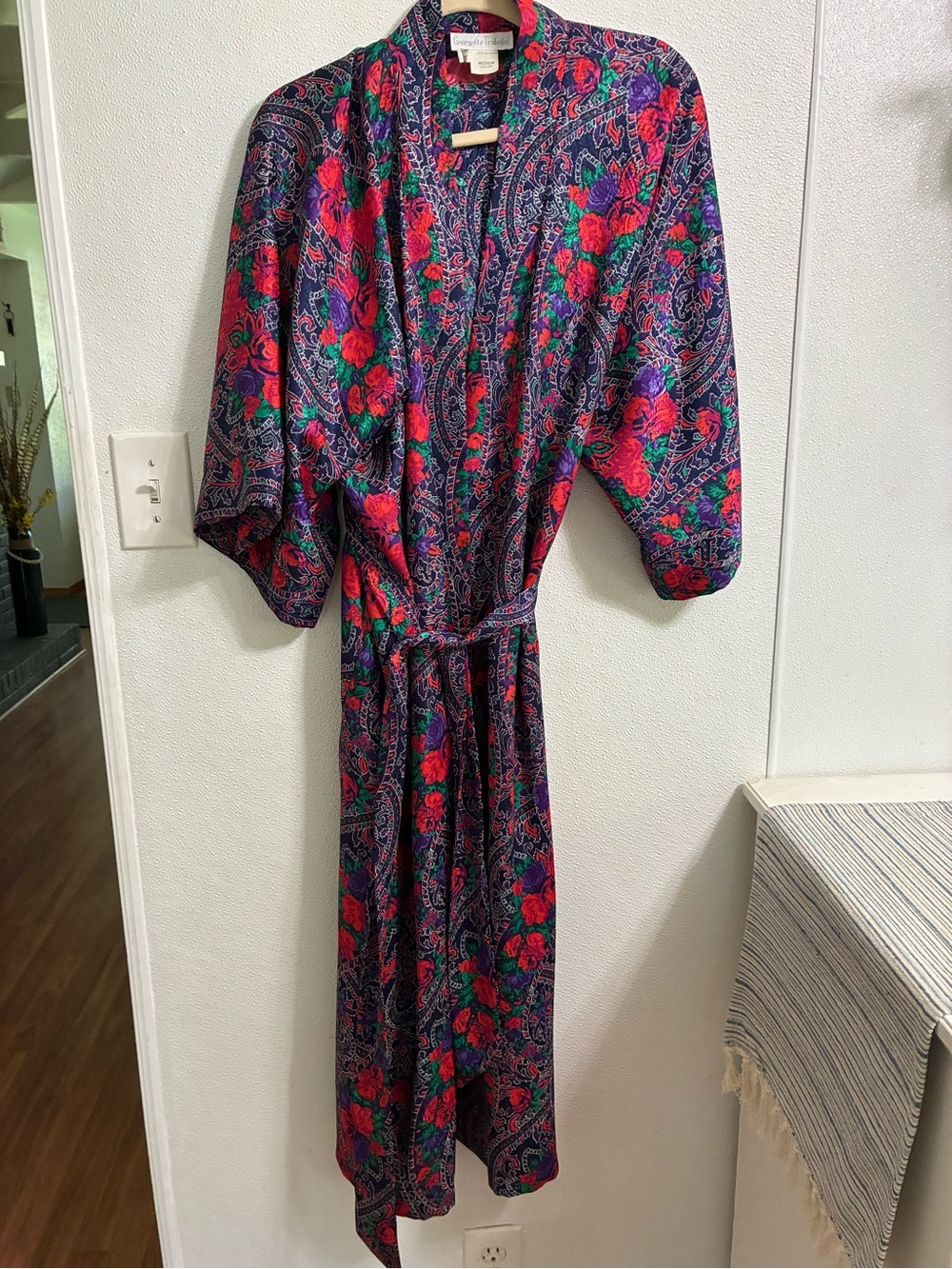 Georgette Trabolsi Vintage Floral Kimono Robe in Navy Red & Purple Accents M